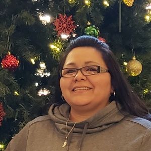 Meet your Posher, Valarie